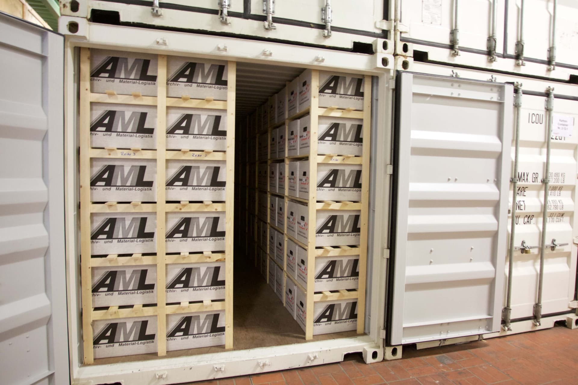 AML-Archivboxen in Koch-Container – Archivlagerung Osnabrück
